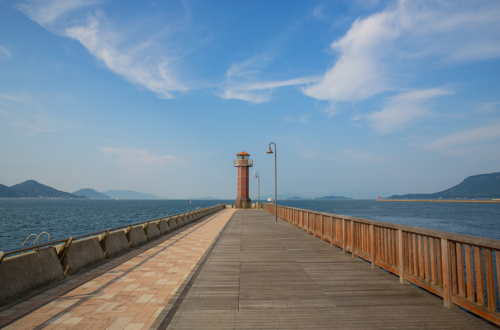 高松港玉藻防波堤灯台