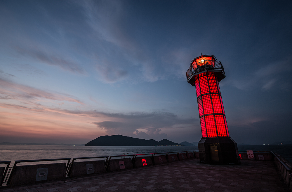 高松港玉藻防波堤灯台