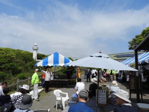 太東埼燈台クラブが盛り上げる！花咲く灯台で恋も咲く「恋する灯台」【千葉県いすみ市　太東埼灯台】