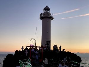 笑顔も輝け！鼠ヶ関で小学生主導のイミネーションイベント開催【山形県鶴岡市　鼠ヶ関灯台】