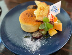 野間埼灯台と三河湾を望みながら極上気分で味わう「灯台パンケーキ」【愛知県美浜町　野間埼灯台】