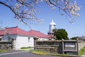 灯台の父は今も～人気作家がつづる灯台巡り紀行～【島根県松江市 美保関灯台】