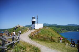 厳しい海と共に生きる～人気作家がつづる灯台巡り紀行【北海道積丹郡積丹町 神威岬灯台】